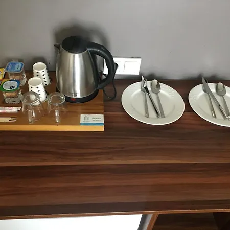 מלון דירות Ser Suite Apart Hotel 3*